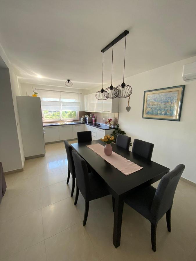 Apartman Ana Kampor Ngoại thất bức ảnh