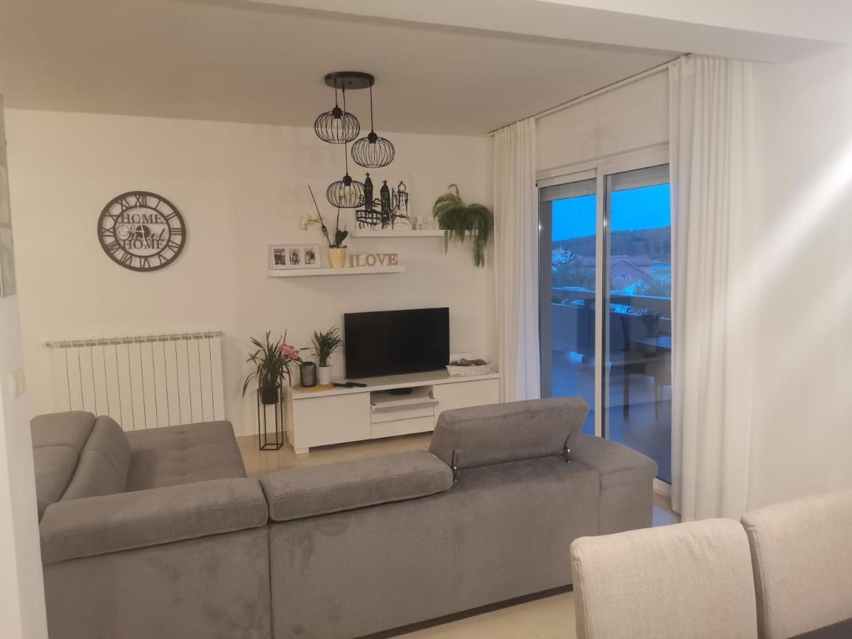 Apartman Ana Kampor Ngoại thất bức ảnh